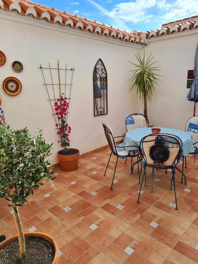 Lovely 2 Bed Apartment With Stunning Views & Pool 康佩塔 外观 照片